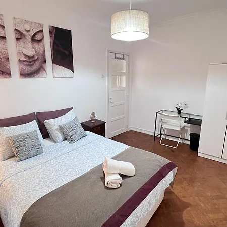 Homestay Stay Lisbon Home *
