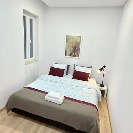 Stay Lisbon Home Homestay *