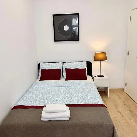 Homestay Stay Lisbon Home *