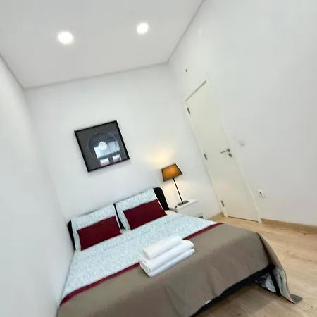 Stay Lisbon Home Homestay *